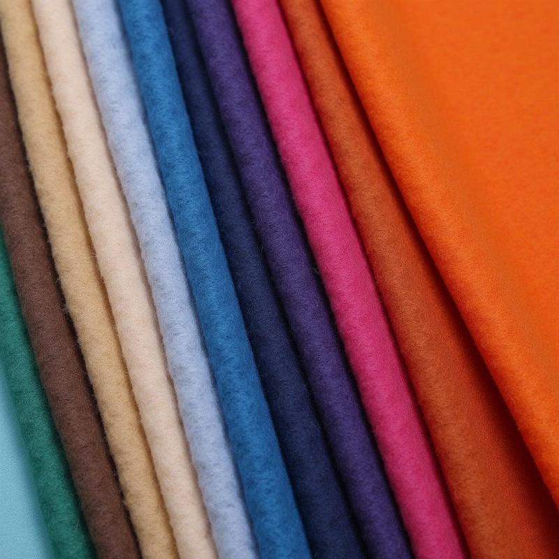 Các loại vải felt tổng hợp và len với nhiều màu sắc, độ dày khác nhau cho thủ công và thời trang