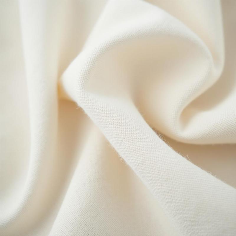 Hình ảnh cận cảnh vải linen tưng mềm mại với độ rủ tự nhiên, thể hiện chất liệu may mặc cao cấp