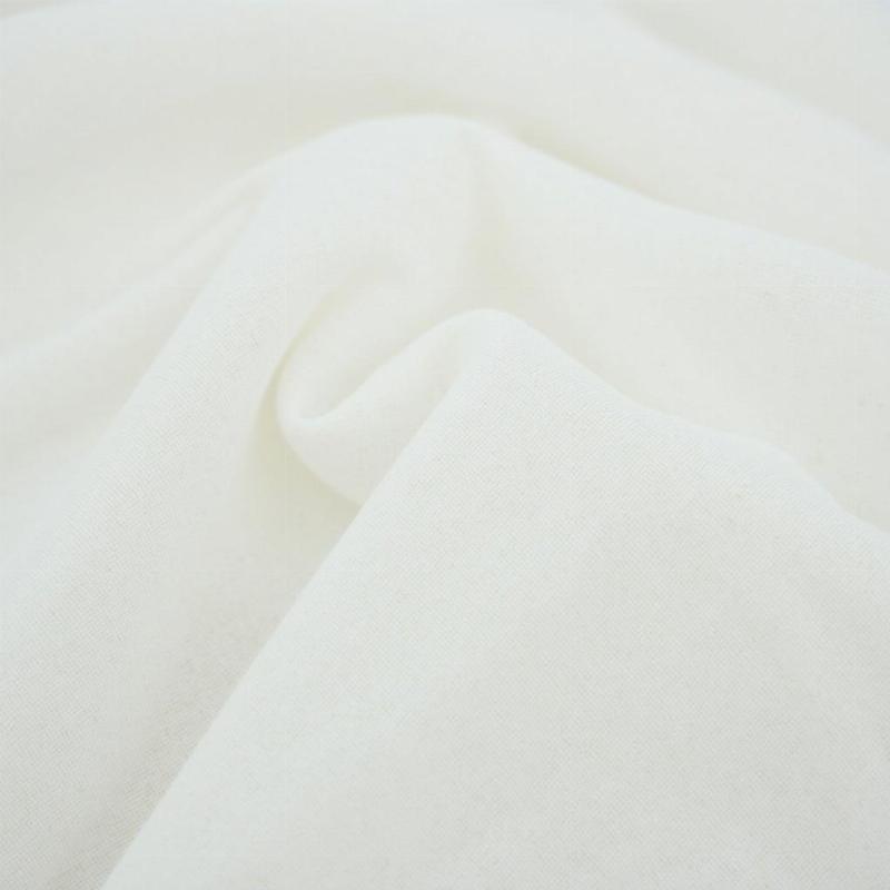 Hình ảnh close-up vải organza cho thấy độ trong suốt đặc trưng và kết cấu sợi dệt mịn màng